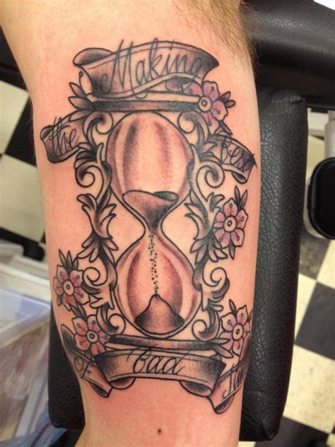 meaningful hourglass tattoos for females|Hourglass Tattoos: Design Ideas and Meanings